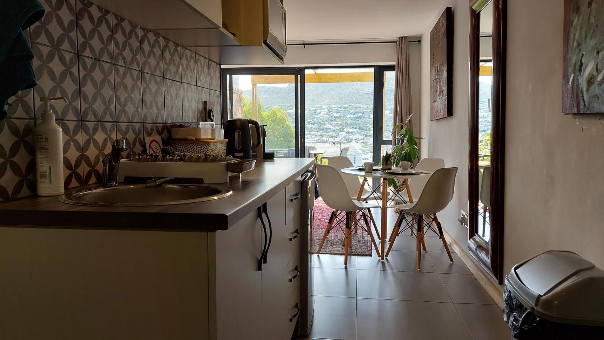A Relaxing Getaway With Ocean Views Apartment